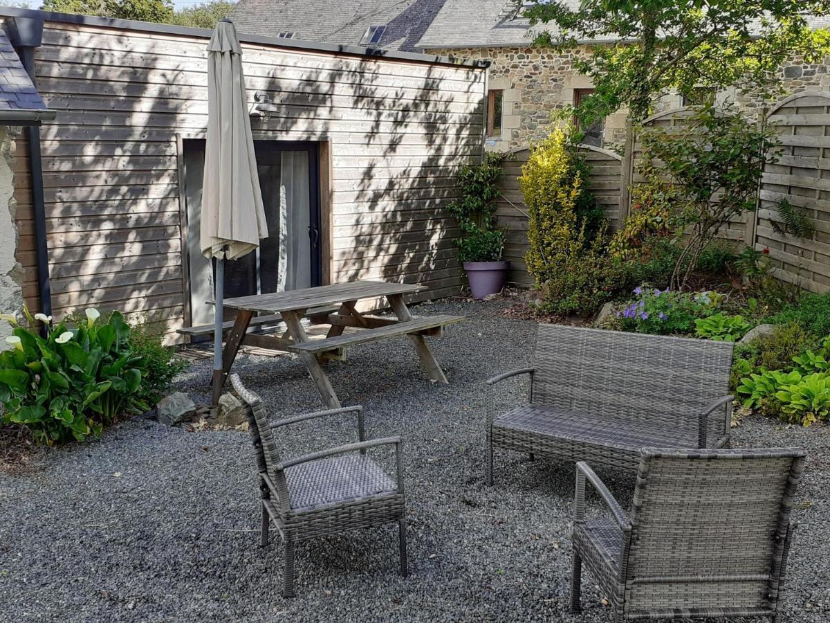 Villa Breton Stone House In Saint Gilles Les Bois Extérieur photo